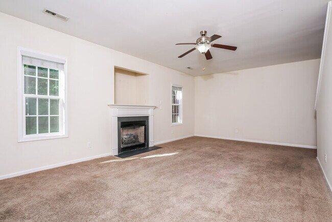 Foto del edificio - 1301 Braemar Highland Dr