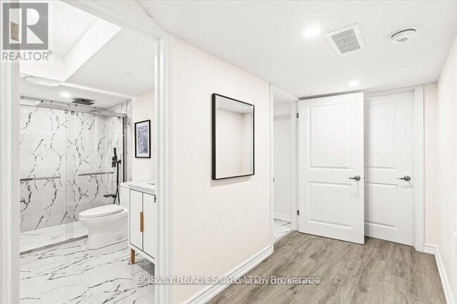 Building Photo - 14 Mulgrave St