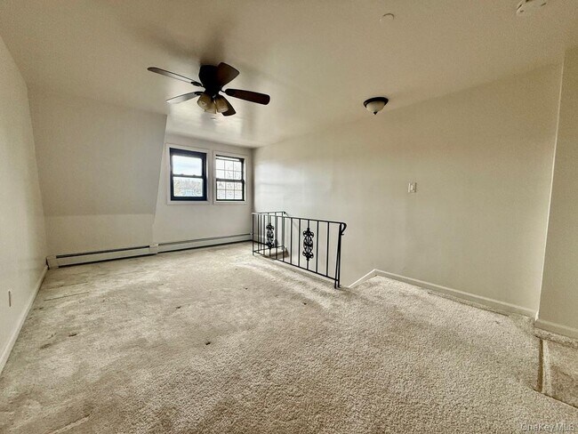 Foto del edificio - 2 Audrey Ave