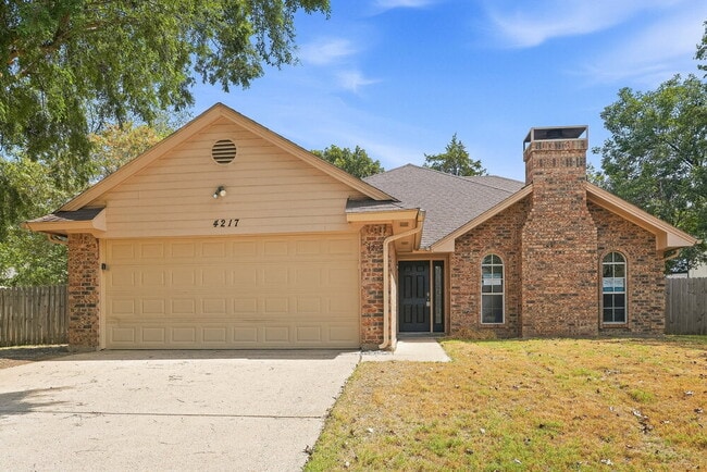 Building Photo - 4217 Glen Hollow Cir