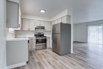 Building Photo - 847 NE 55th Ave