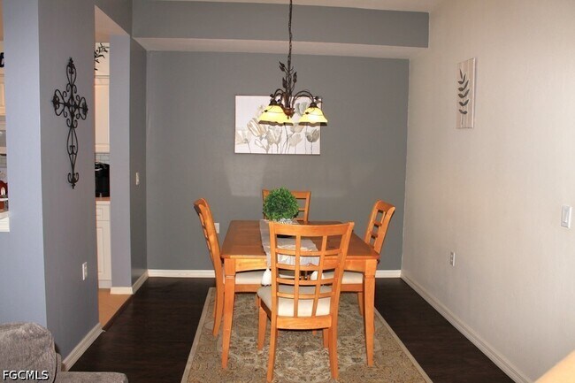 Foto del edificio - 16625 Lake Cir Dr