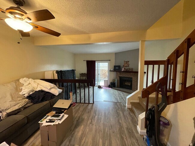 Photo - Charming 2-Bedroom Townhome in Mission Vie...