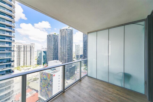 Foto del edificio - 1010 Brickell Ave