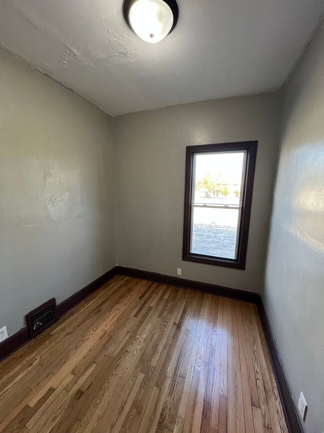 Building Photo - 2945-2947 N. 8th St. (ACE PROPERTY)
