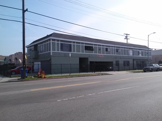Primary Photo - 7310 S Hoover St