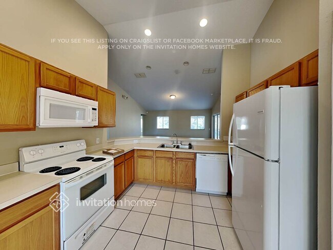 Building Photo - 312 Hillcrest Dr