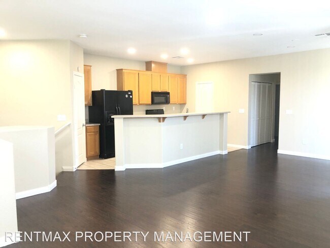 Building Photo - 2 br, 2 bath House - 3916 SWEET PINES ST U...