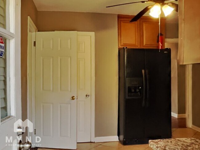 Foto del edificio - 990 Lynhurst Dr SW