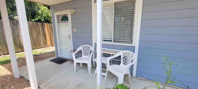 Foto del edificio - 1678 Beach Blvd