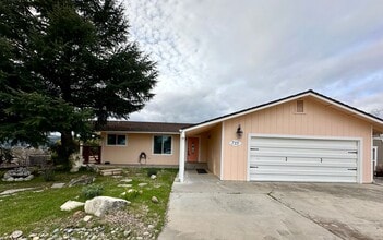 Building Photo - 735 N Trigo Ln