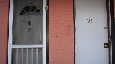 Building Photo - 112 E Main St