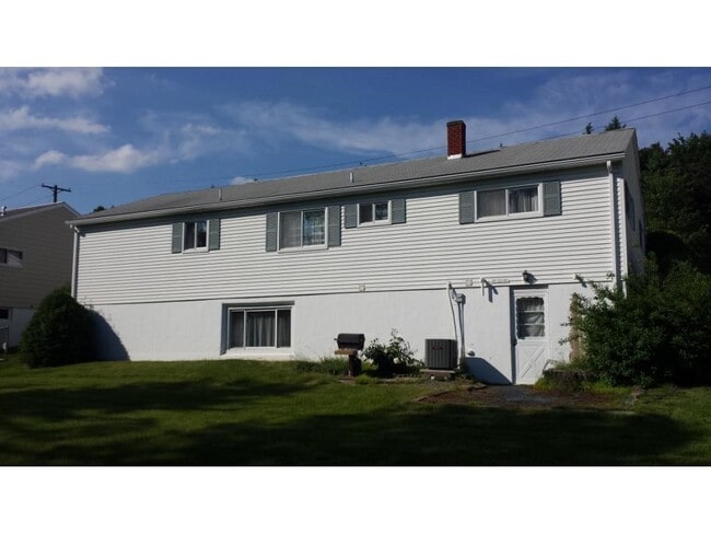 Building Photo - 908 Case Dr