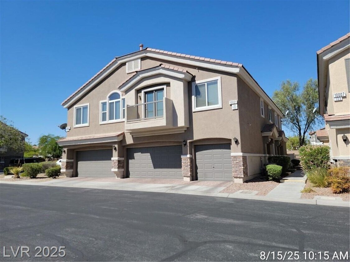 Foto principal - FANTASTIC TOWNHOME - POPULAR FLOORPLAN!! M...