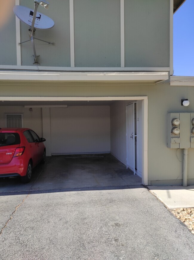 1493 Elizabeth Ave, Las Vegas, NV 89119 Townhome Rentals in Las Vegas