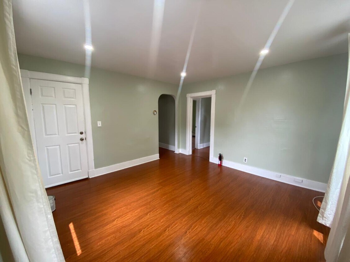 41 Nichols St Unit 1, Salem, MA 01970 Apartments in Salem, MA