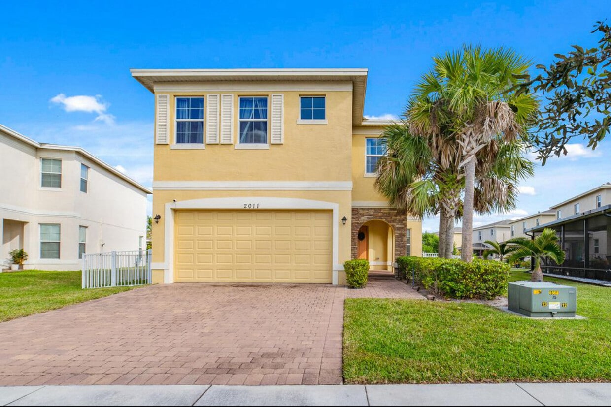 Photo - 2011 NW Cataluna Cir (Port Saint Lucie, FL)