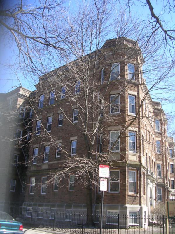 Building Photo - 211 Park Dr
