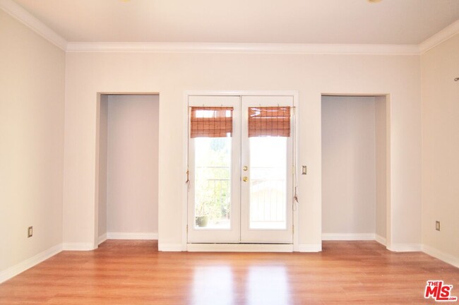 Building Photo - 4006 Berenice Pl