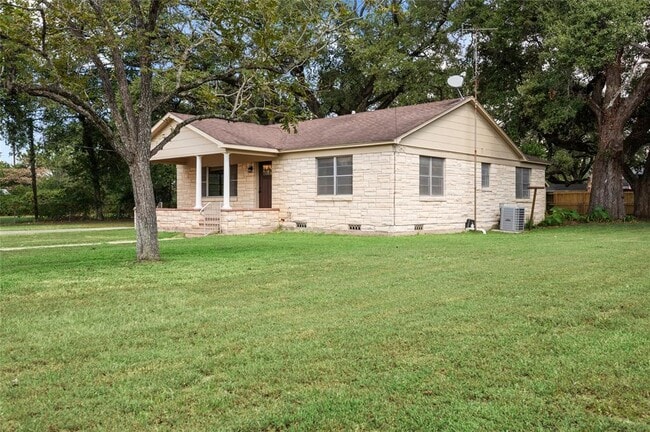 Building Photo - 940 Hardeman St