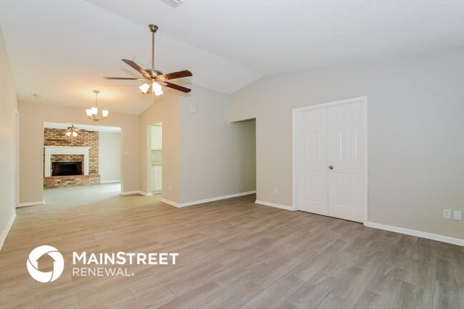 Building Photo - 8734 Brackenwood Dr