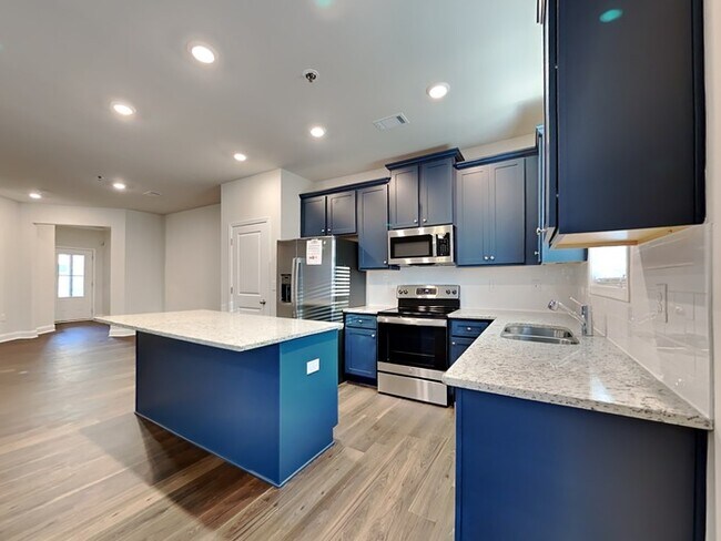 Foto del edificio - Move-in Ready Townhome in Canton!