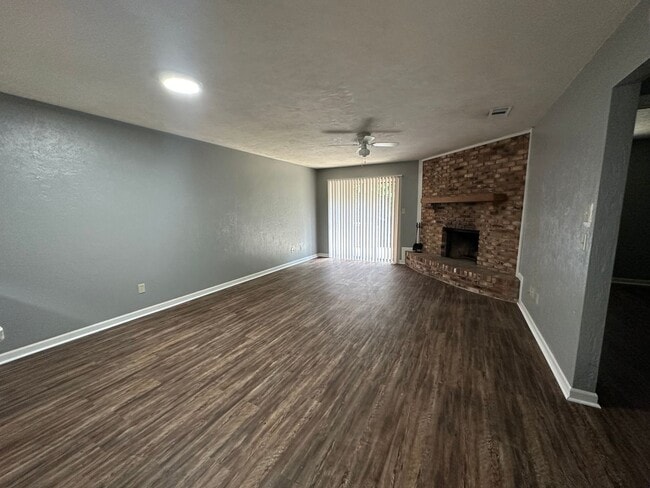 Building Photo - YK- BREW 4088