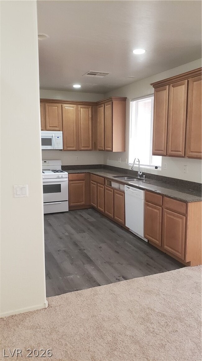 Building Photo - 7510 Perla Del Mar Ave