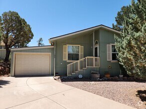 Building Photo - 600 E Spruce Cir