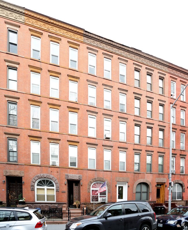 Foto del edificio - 528 Henry St