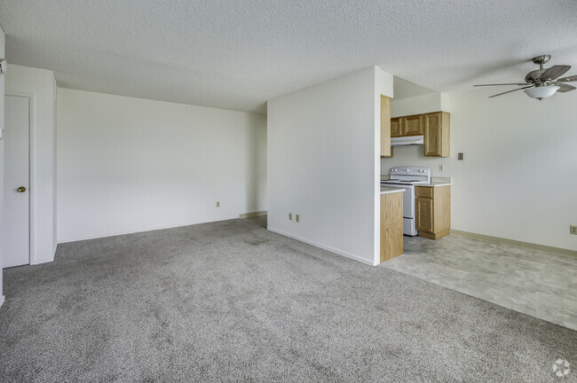 1BR, 1BA - 675SF - Living Room 2 - Arden Oaks Apartment