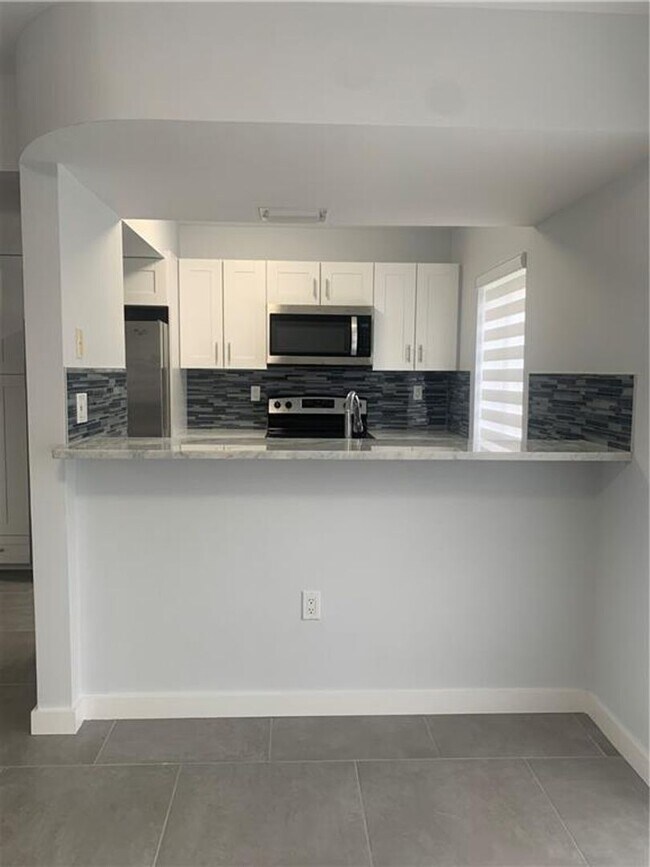 Foto del edificio - 103 Riviera Cir