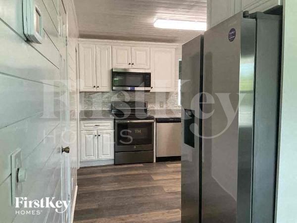 Foto del edificio - 5612 Pinewood Dr