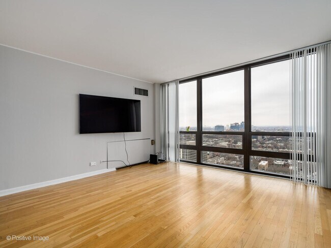 Foto del edificio - 1636 N Wells St