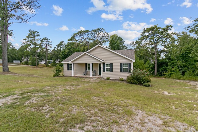 Front - 112 Savannah Ln