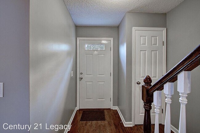 Building Photo - 2 br, 1.5 bath House - 200 Arrowhead Drive