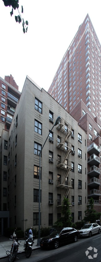 Foto del edificio - 331 E 71st St