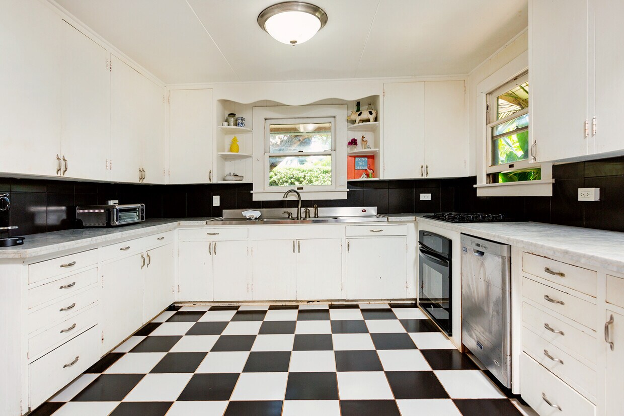 15 Kaimao St, Paia, HI 96779 House Rental in Paia, HI