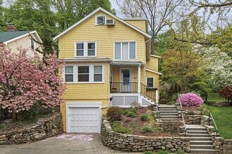Building Photo - 264 Mason Terrace