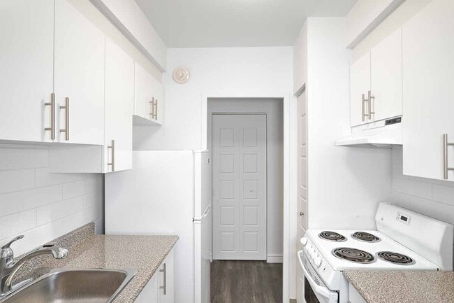 Building Photo - Sunnybrooke