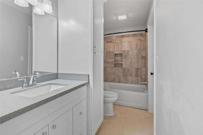 Foto del edificio - 3332 Carver Rd