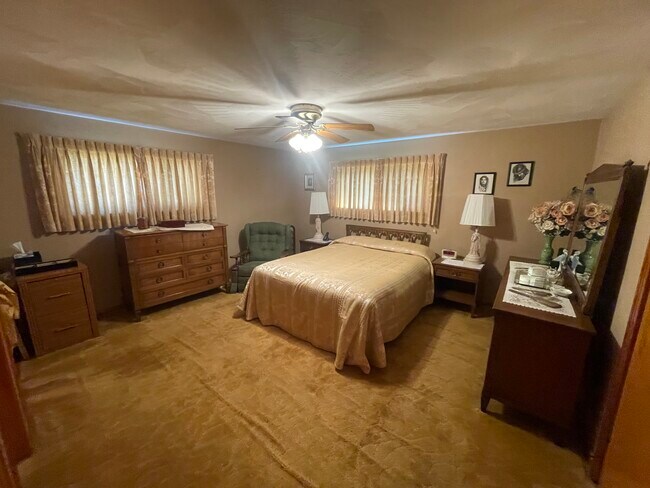 Foto del edificio - 1005 Murray Hill Rd