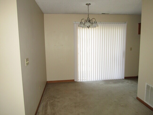 Foto del edificio - NEW LISTING! 2 Bedroom Duplex in Albion!!!