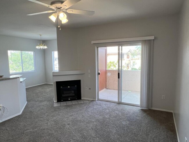 Building Photo - 1050 E Cactus Ave