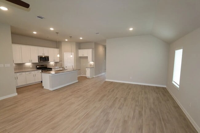 Building Photo - 4961 Perennial Ln