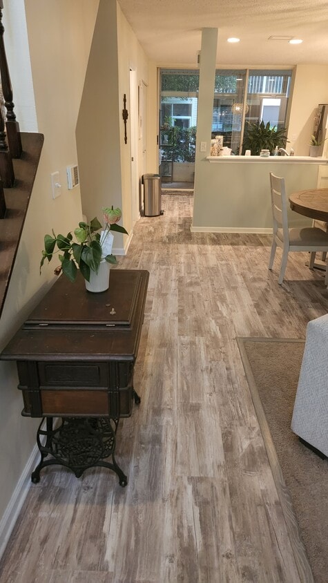 Foto principal - 2106 Clover Hill Rd