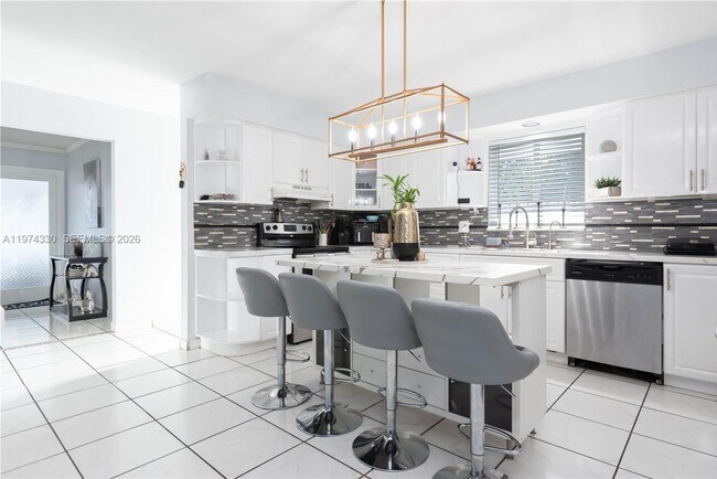 Foto del edificio - 5640 Hayes St