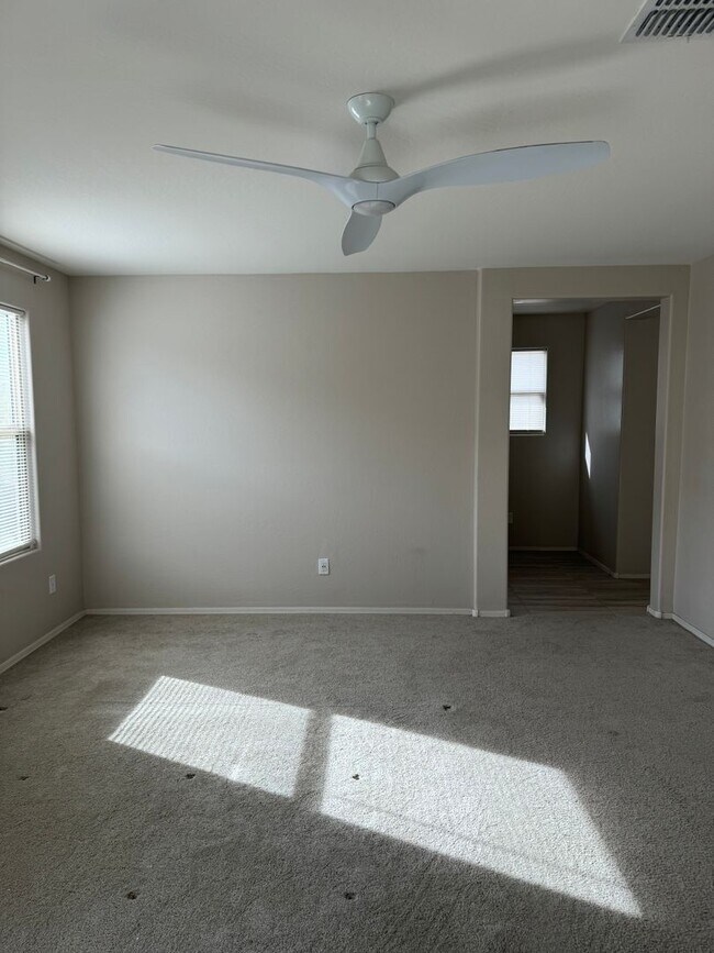 Building Photo - 4 BEDROOM IN SYCAMORE FARMS