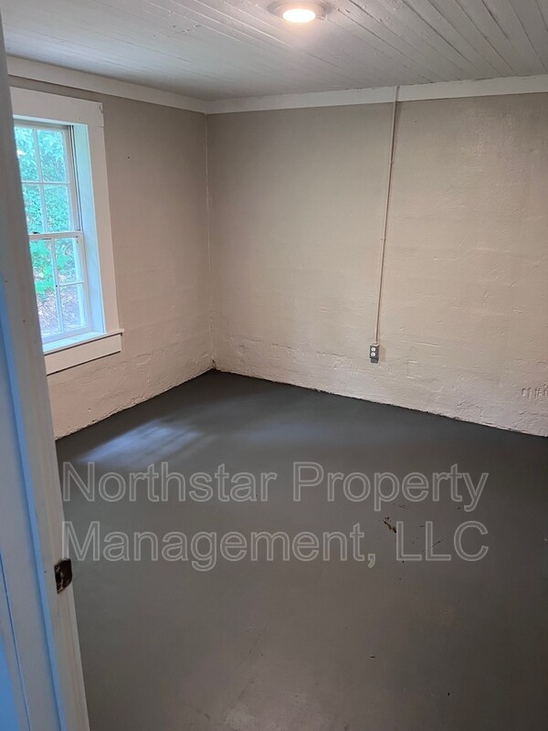 Building Photo - 112 Tanyard Rd