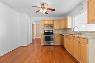 Building Photo - 3102 Conway St